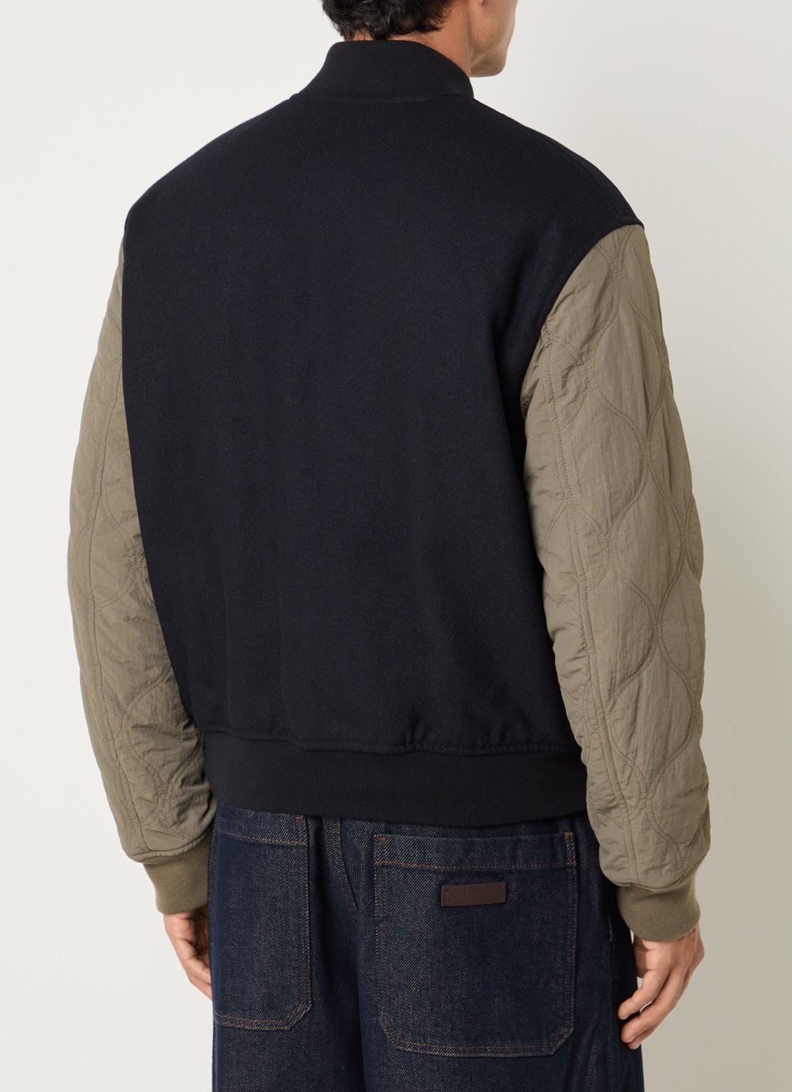 Armani Bomberjack in scheerwolblend met logoborduring en quilt patroon - achterkant 4 donkerblauw