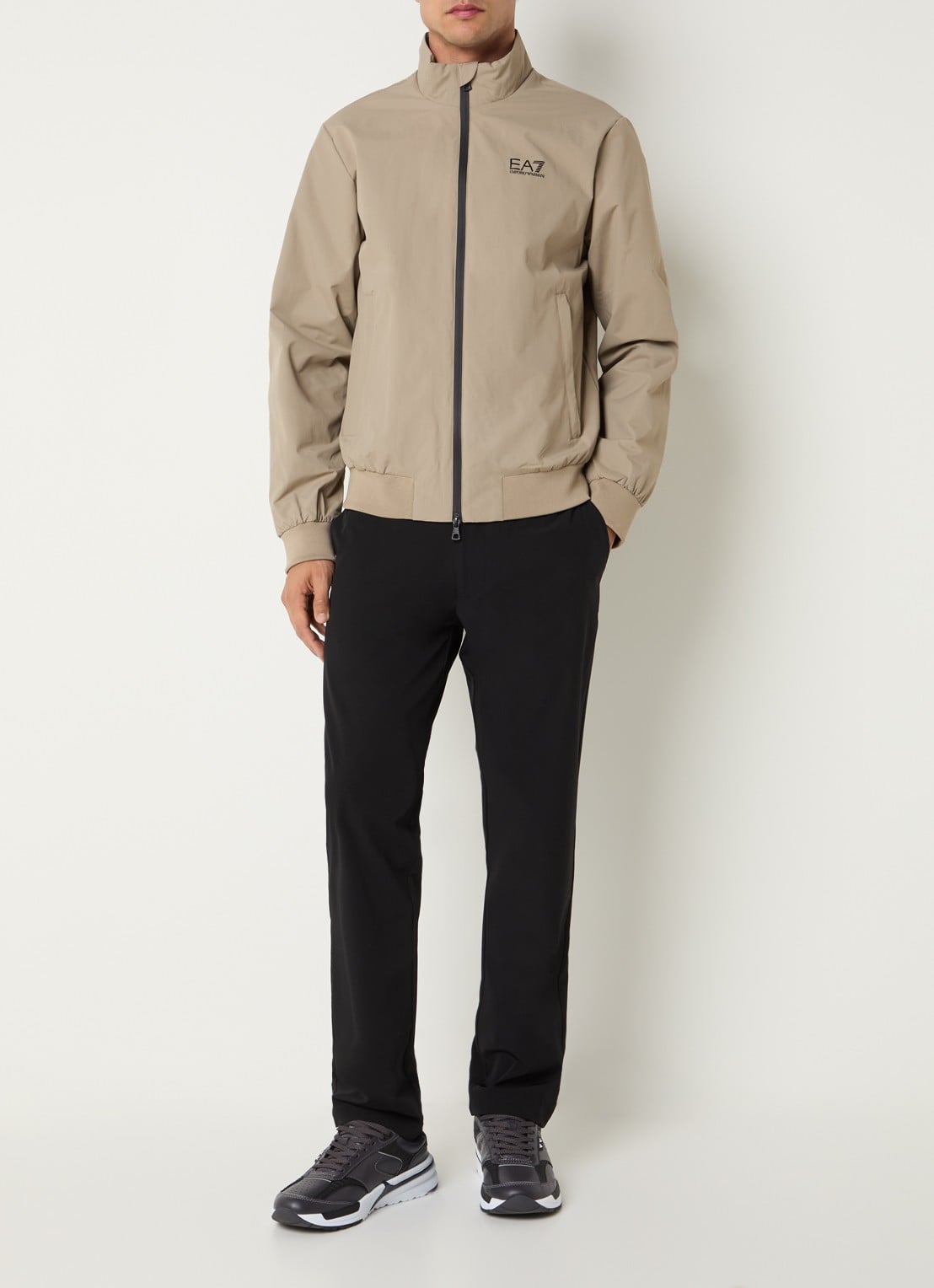 Armani Bomberjack met ritszakken en logo - voorkant 3 camel