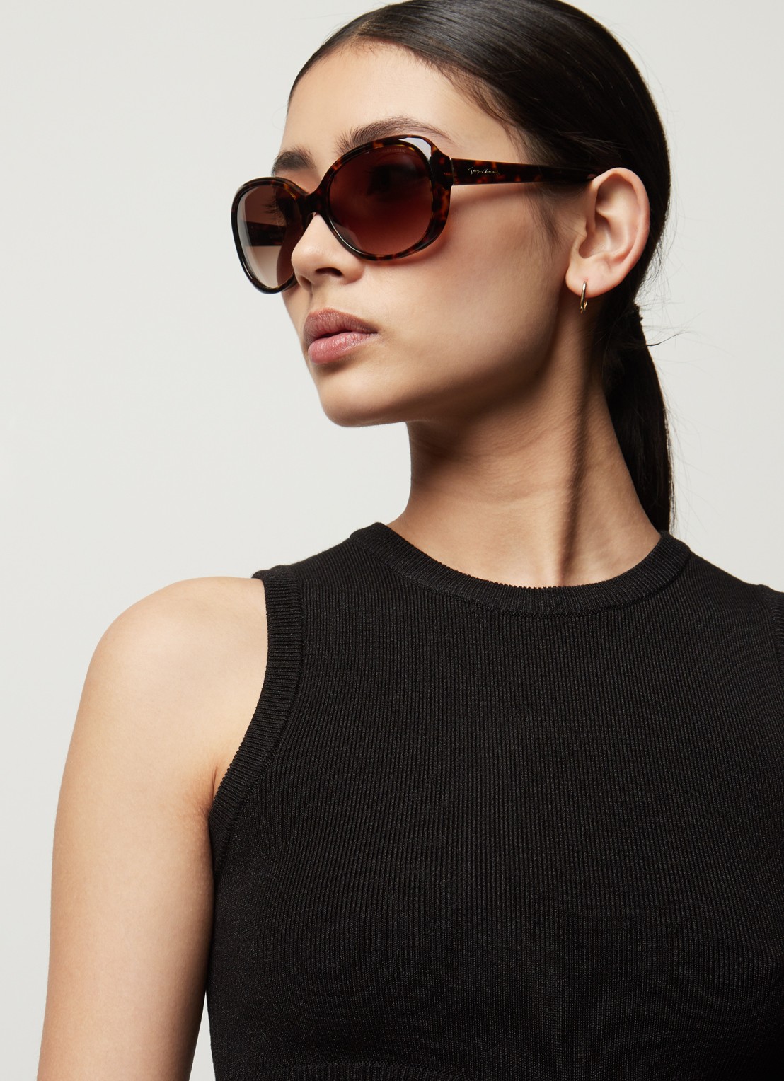 Armani Butterfly zonnebril AR8047  - voorkant 3 bruin