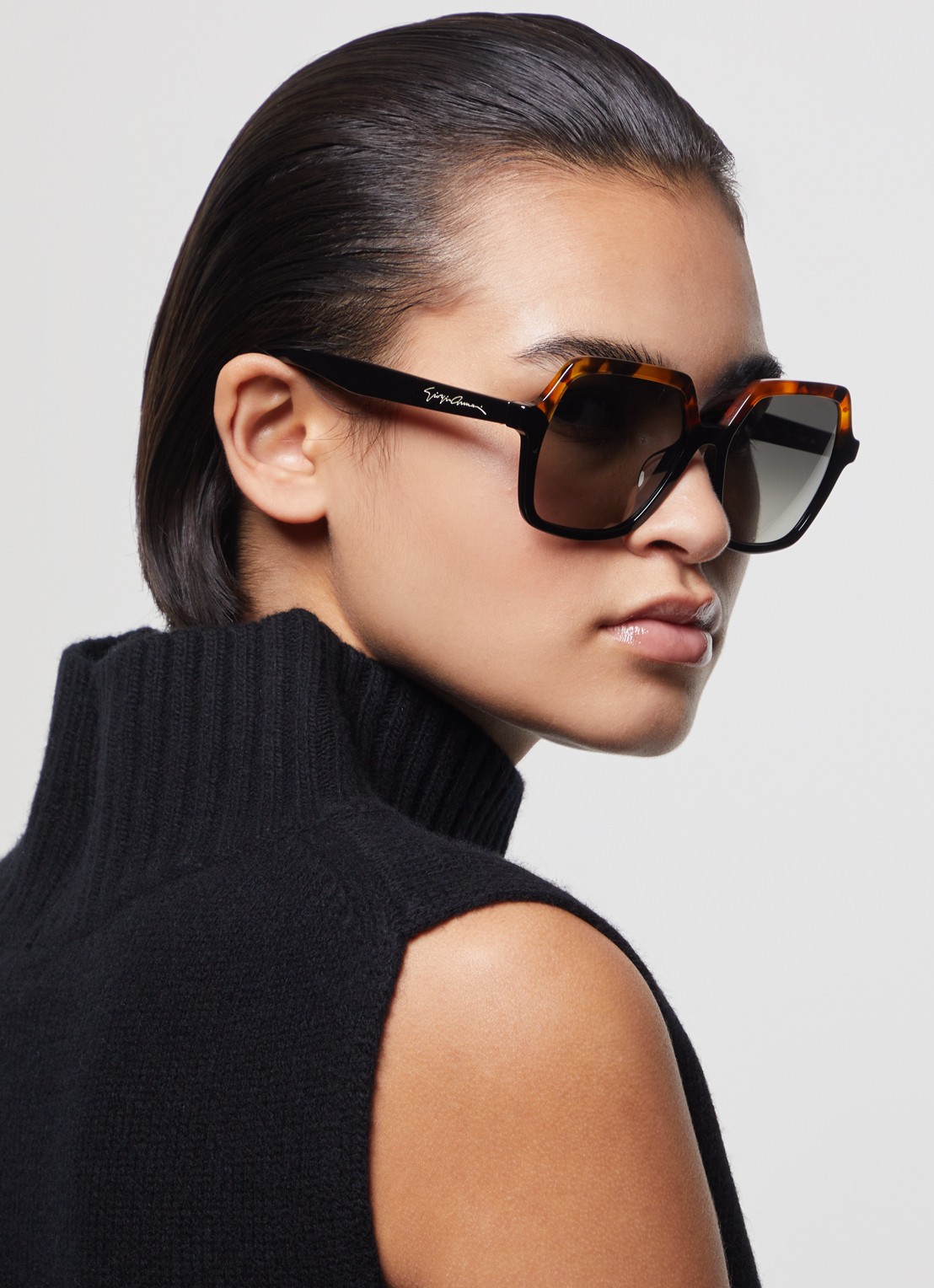 Armani Butterfly zonnebril AR8193U - voorkant 2 oranjebruin