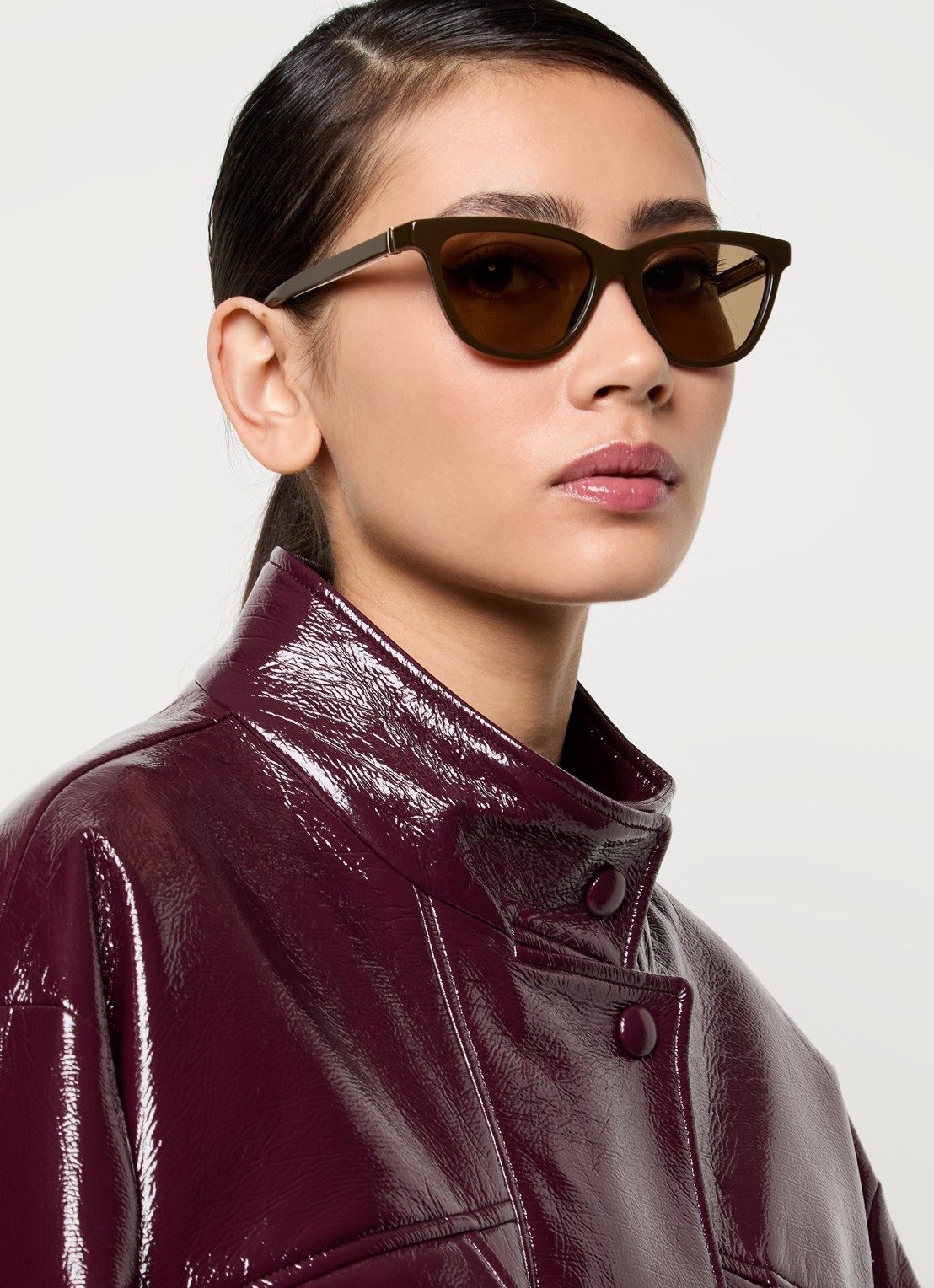 Armani Cat Eye zonnebril AR8221 - voorkant 5 donkerbruin