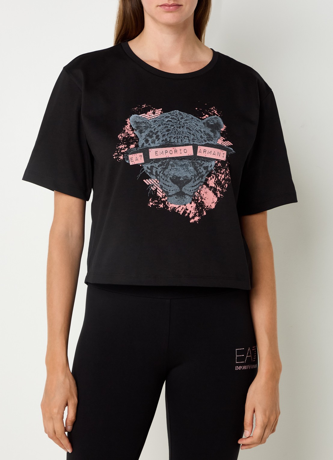 Armani Cropped T-shirt met logoprint - detail zwart