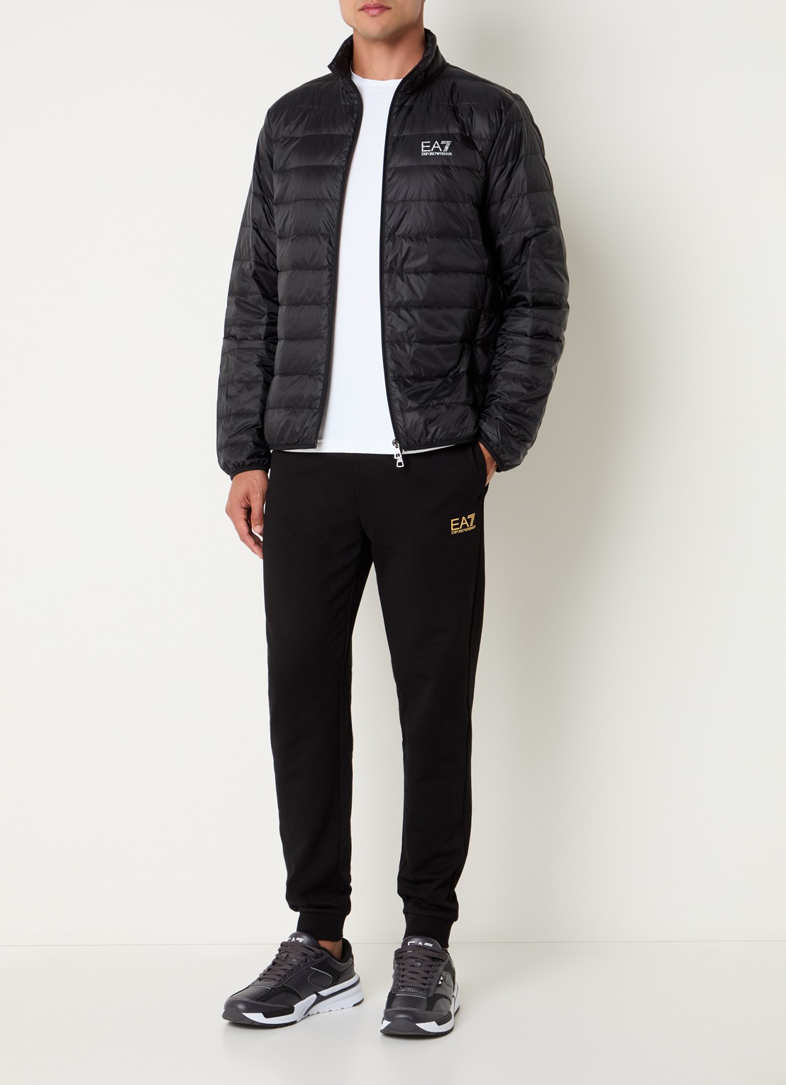 Armani Gewatteerd jack met donsvulling en logo - voorkant 2 zwart