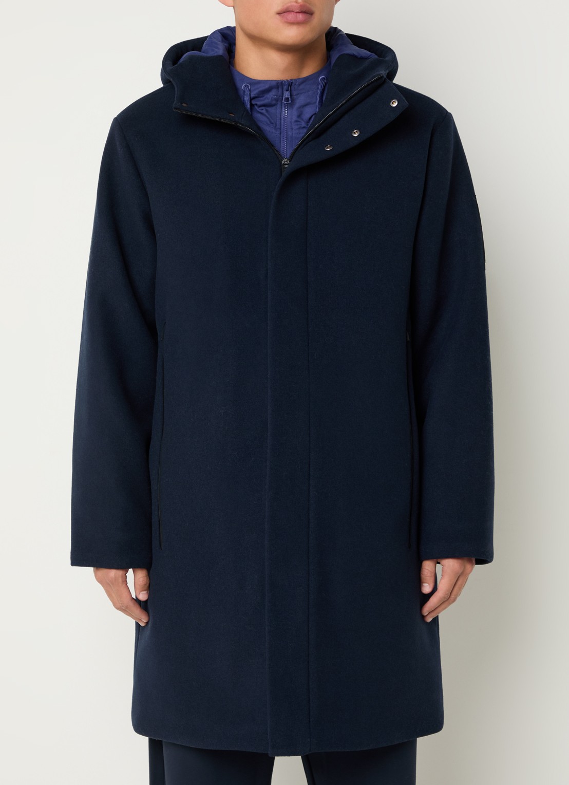 Armani Gewatteerde mantel in wolblend met capuchon - detail donkerblauw