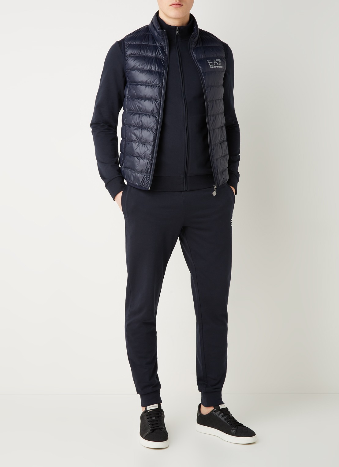 Armani Gewatteerde trainingsbodywarmer met donsvulling  - voorkant 2 donkerblauw