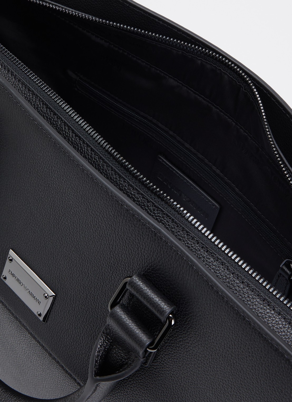 Armani Handtas van leer met afneembare schouderriem - detail 2 zwart