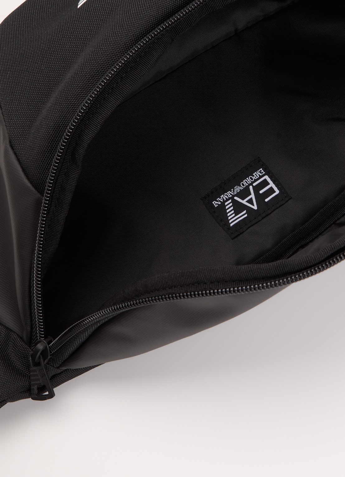 Armani Heuptas met logo - detail 2 zwart