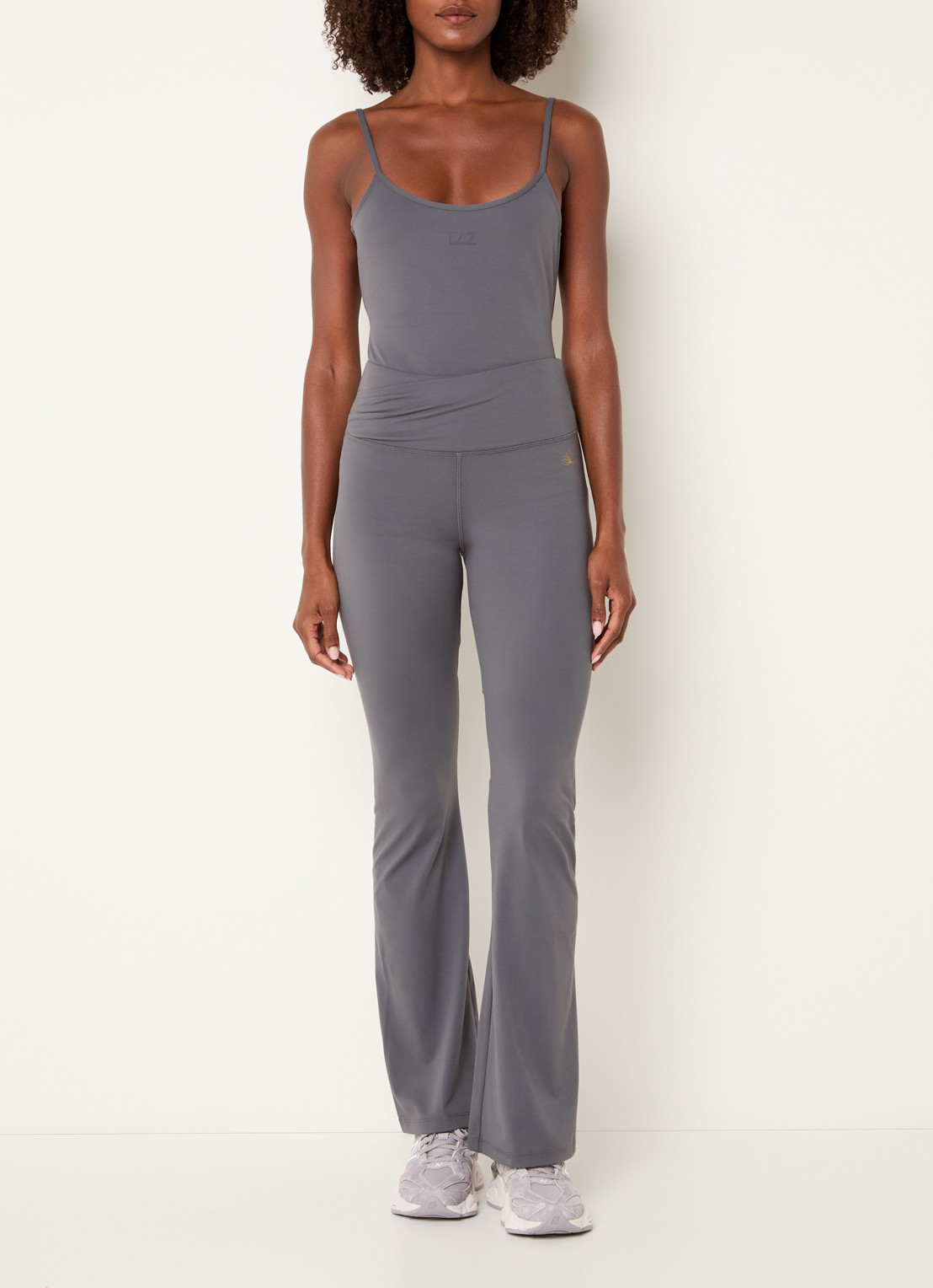 Armani High waist flared fit trainingsbroek - voorkant 5 lichtgrijs