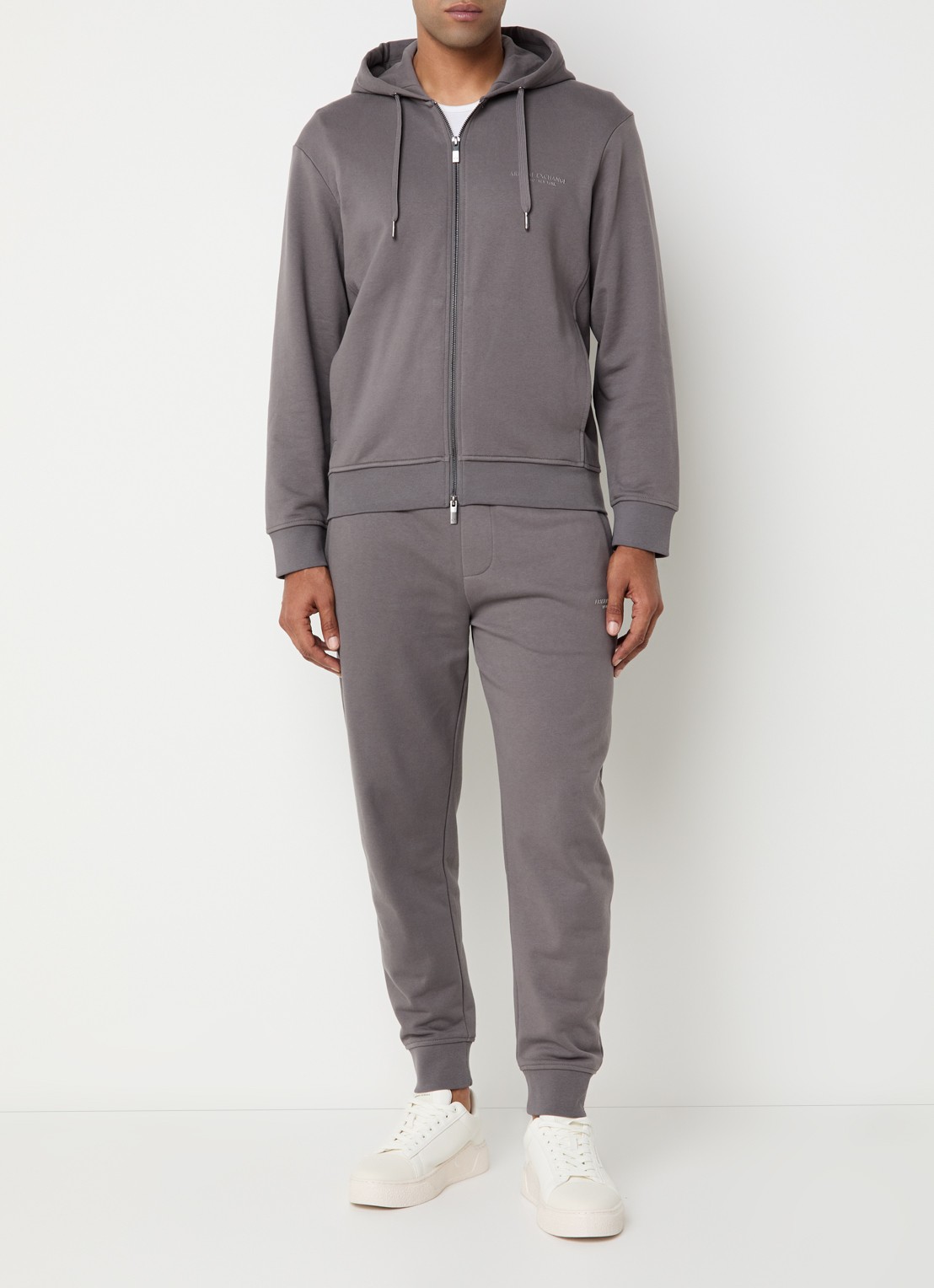 Armani High waist tapered fit joggingbroek met steekzakken - voorkant 5 grijs