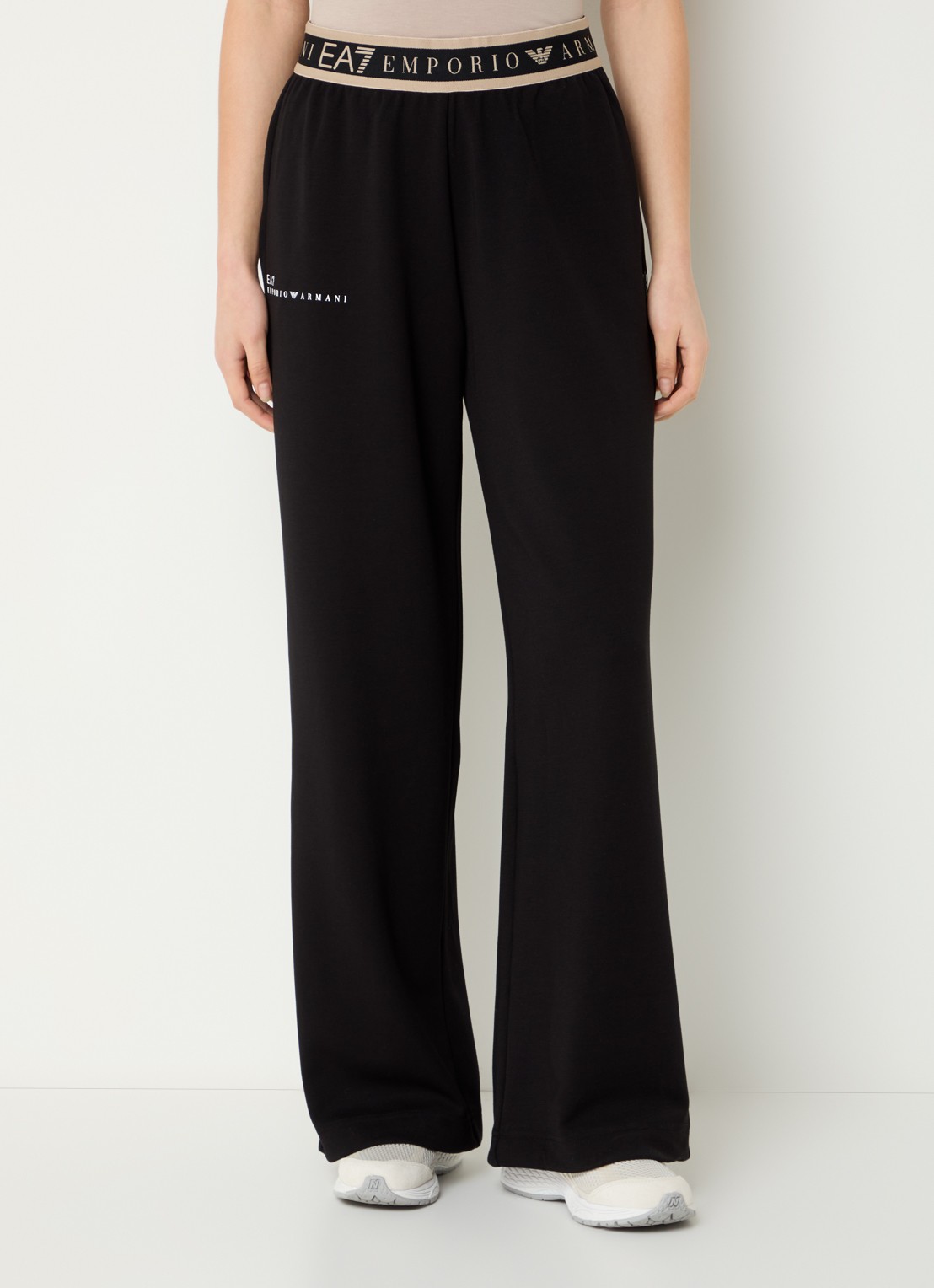 Armani High waist wide fit broek met logoband en steekzakken - detail zwart