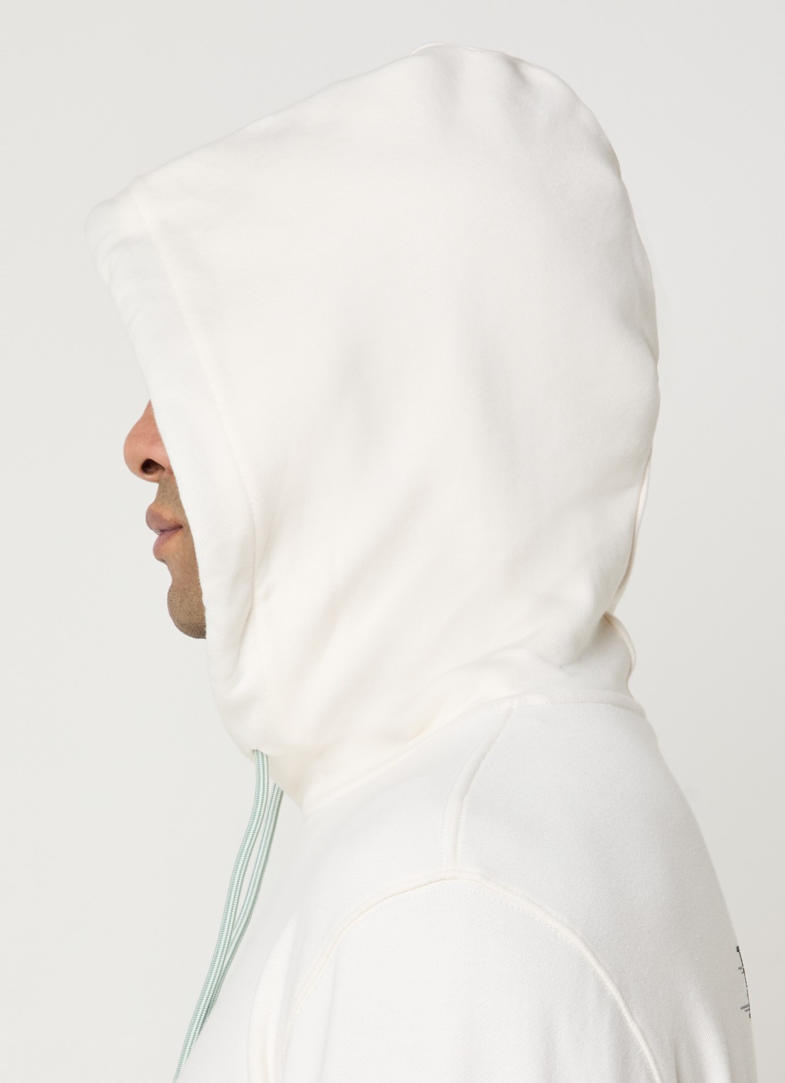 Armani Hoodie met logo- en backprint - detail 3 gebroken wit