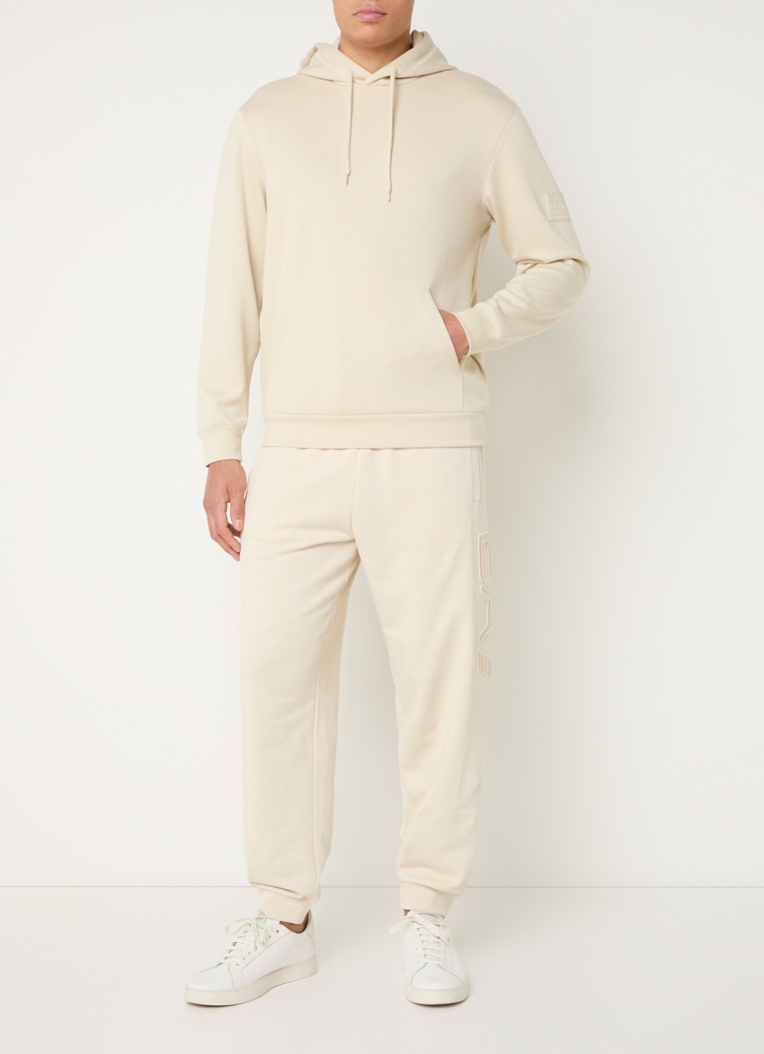 Armani Hoodie met logo - voorkant 5 beige