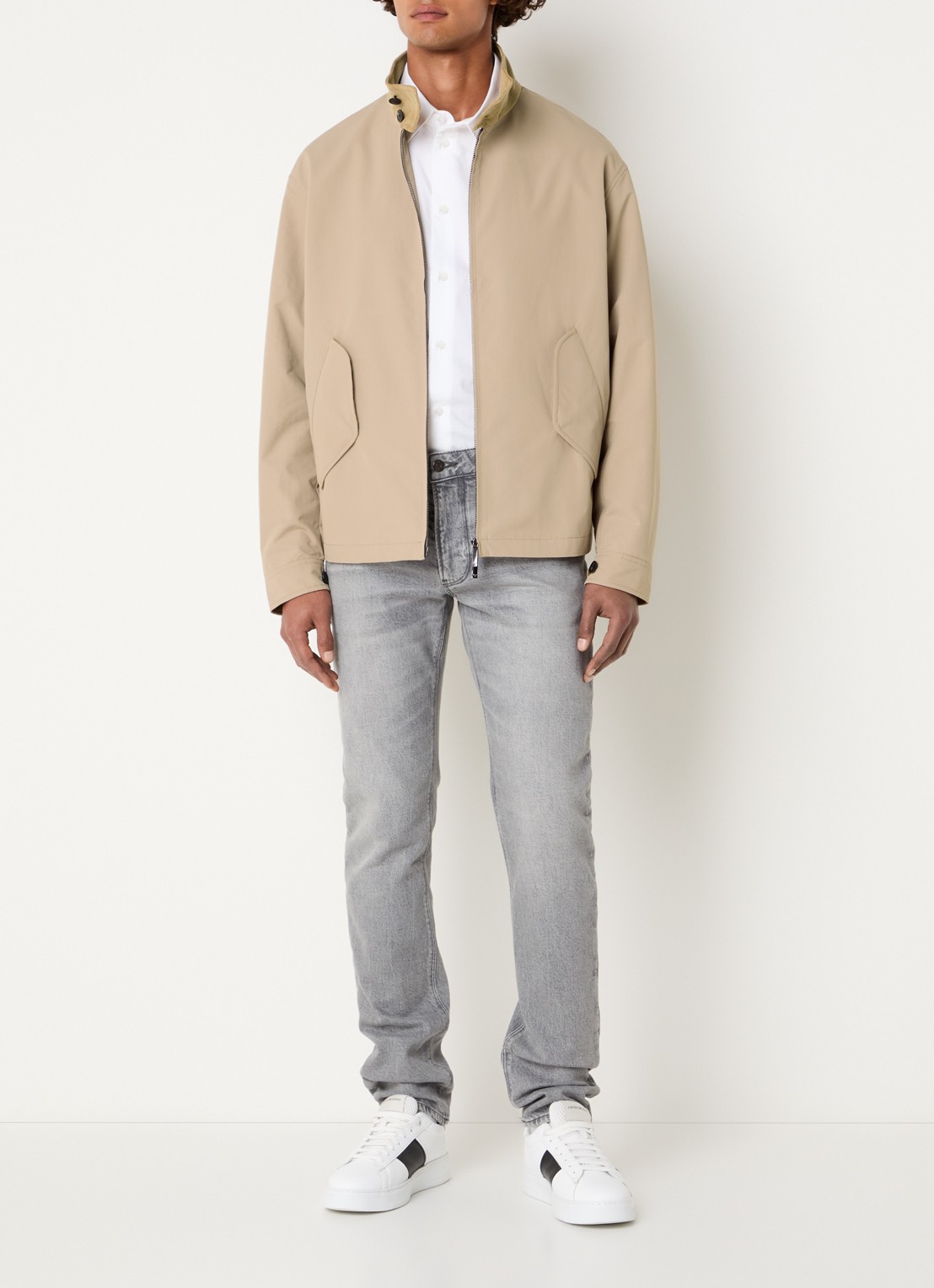 Armani Jack met klepzakken - voorkant 4 beige
