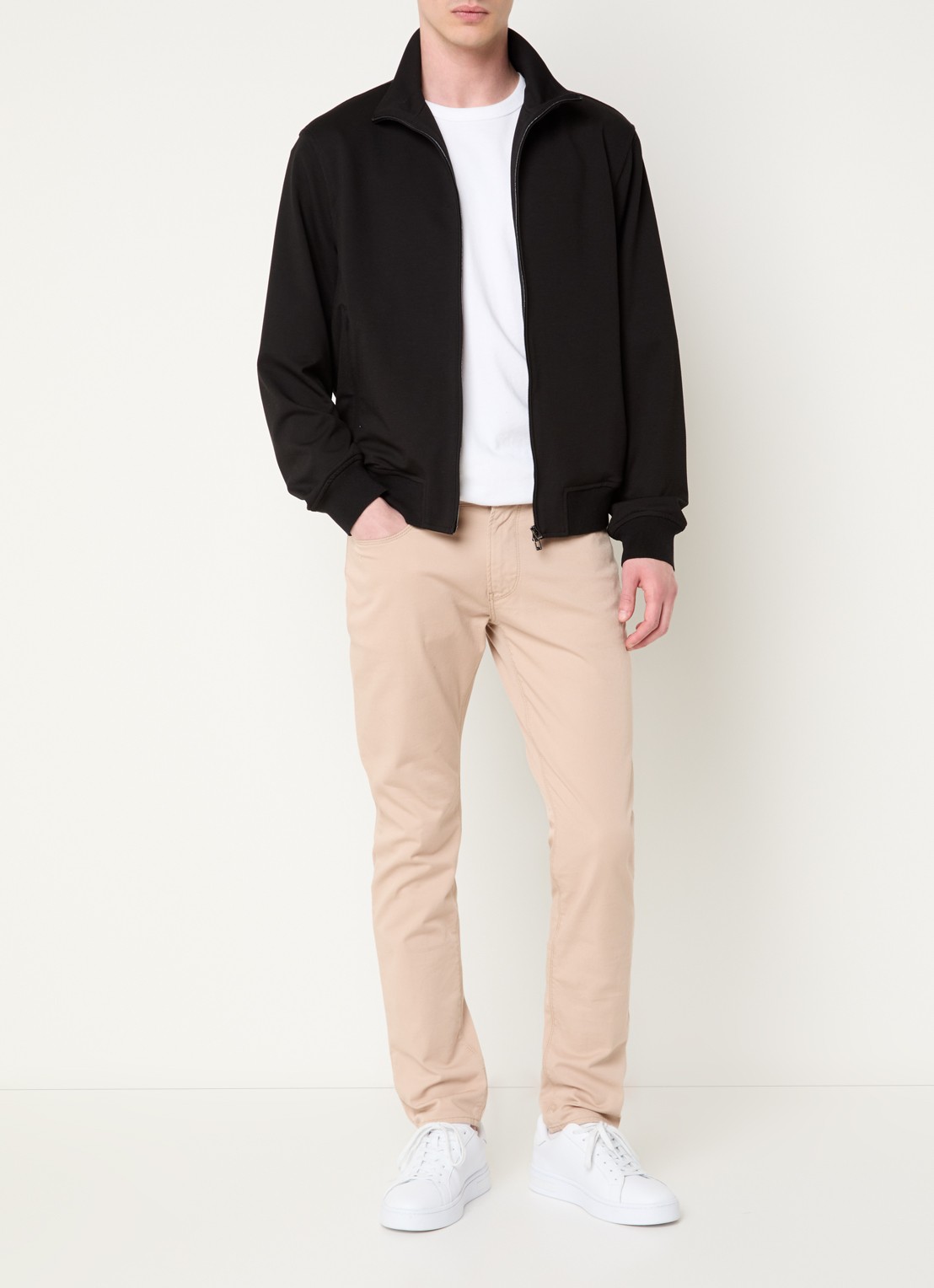 Armani Jack met opstaande kraag - voorkant 3 zwart