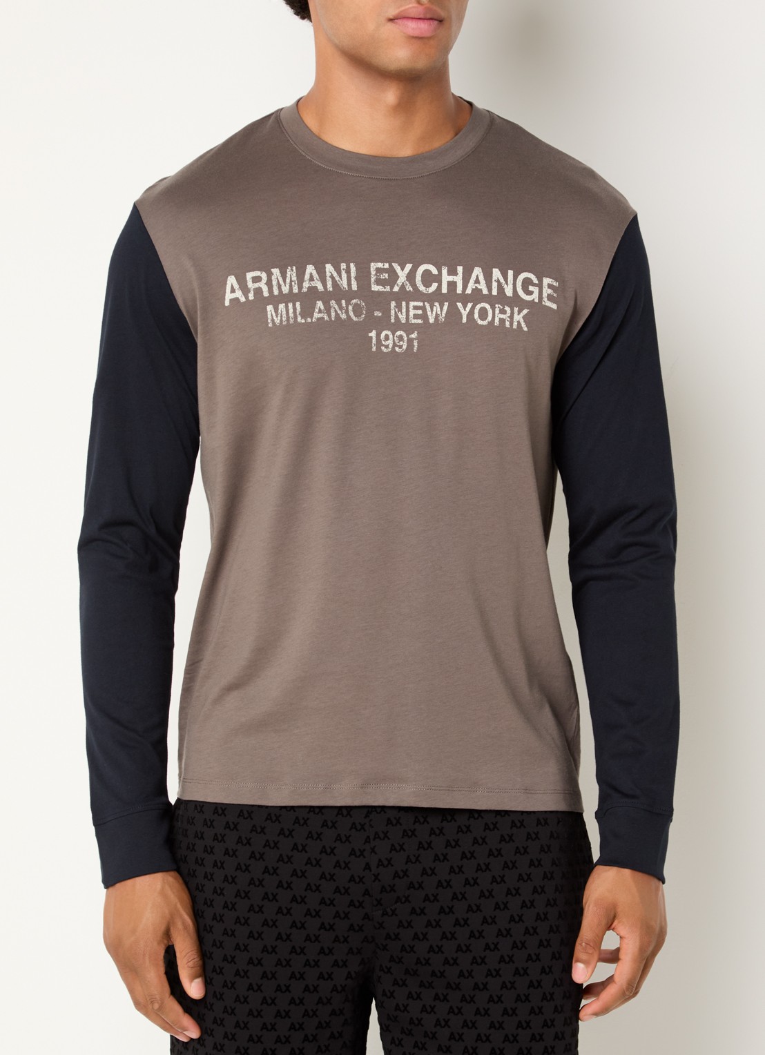 Armani Longsleeve met logoprint - detail 2 lichtbruin