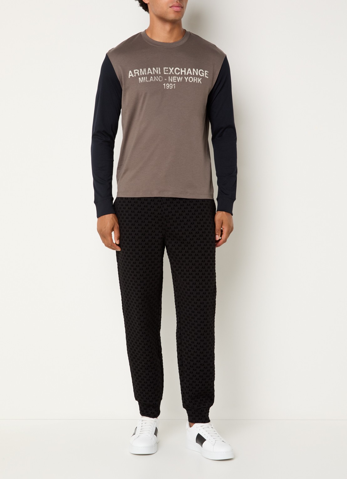 Armani Longsleeve met logoprint - voorkant 4 lichtbruin