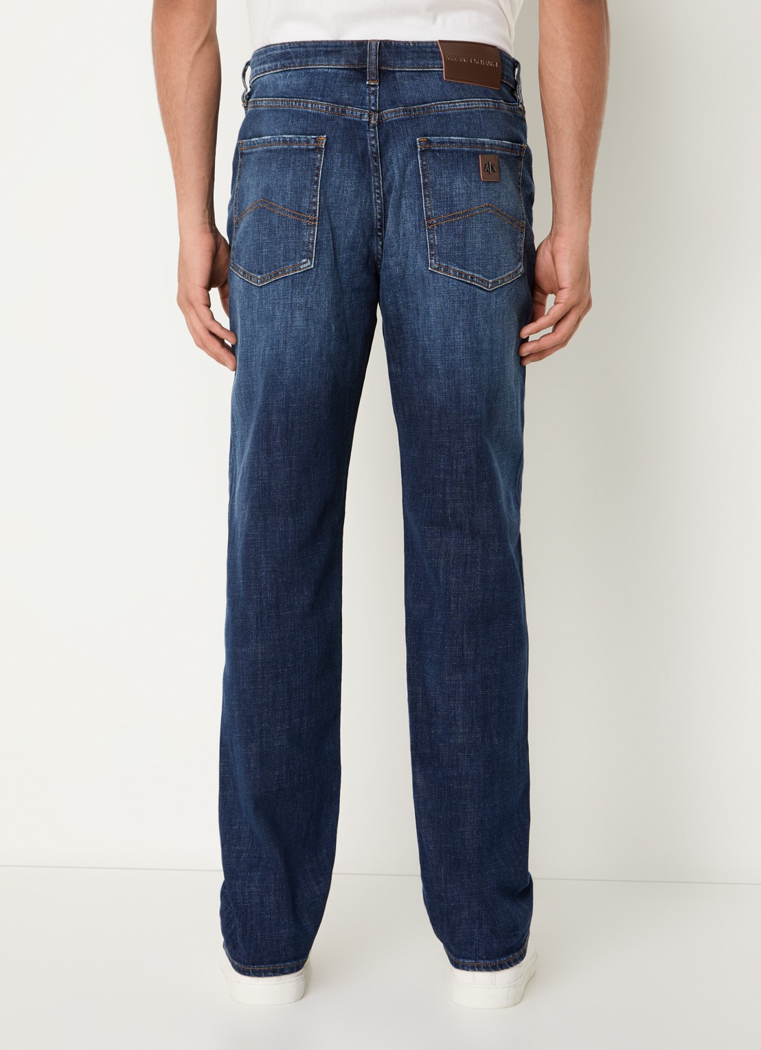 Armani Loose fit jeans met donkere wassing - achterkant 3 indigo