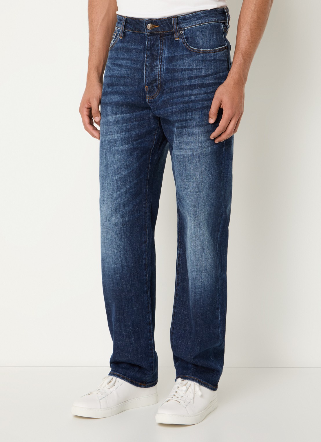 Armani Loose fit jeans met donkere wassing - detail indigo