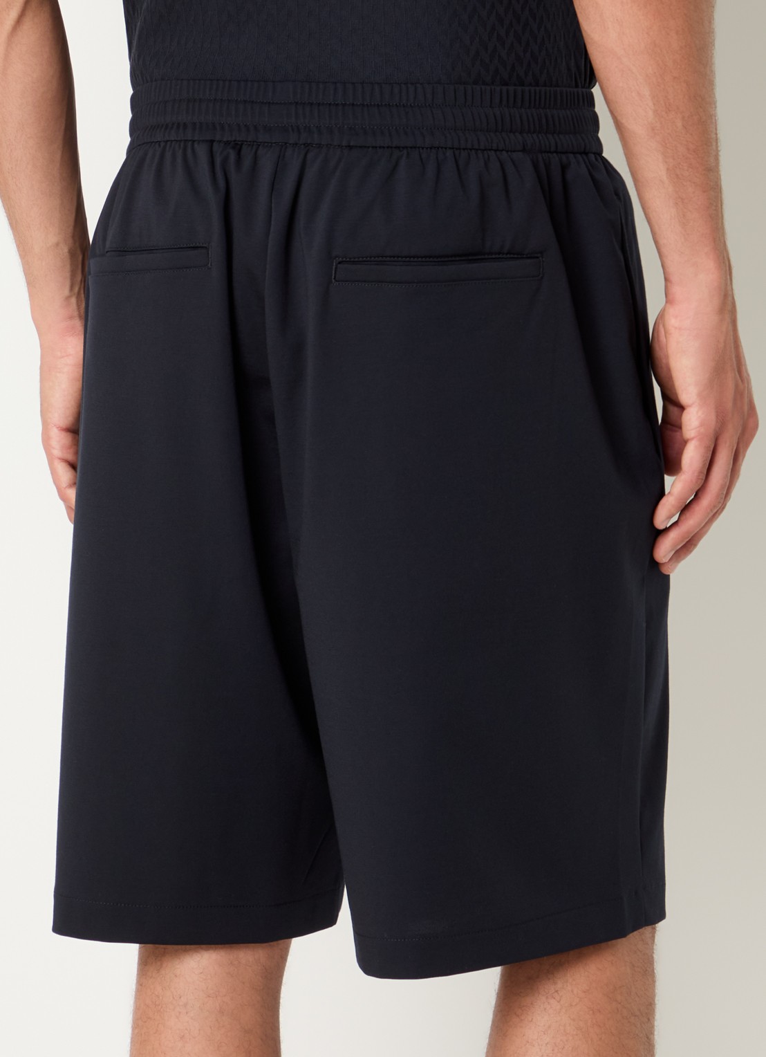 Armani Loose fit korte broek met steekzakken - achterkant donkerblauw