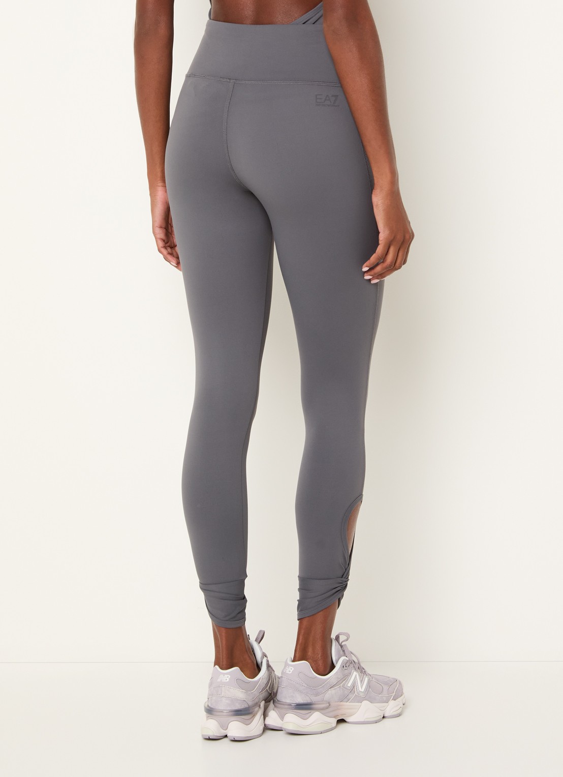 Armani Mid waist skinny fit trainingslegging met cut-out detail - achterkant lichtgrijs