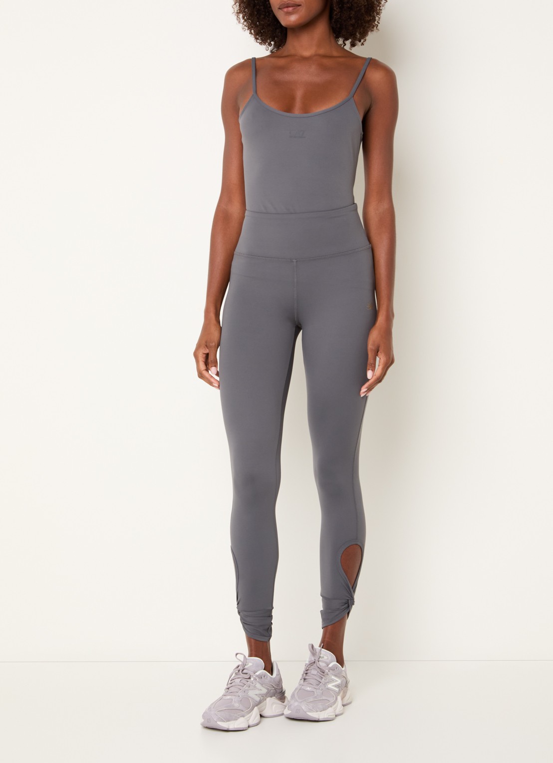 Armani Mid waist skinny fit trainingslegging met cut-out detail - voorkant 3 lichtgrijs