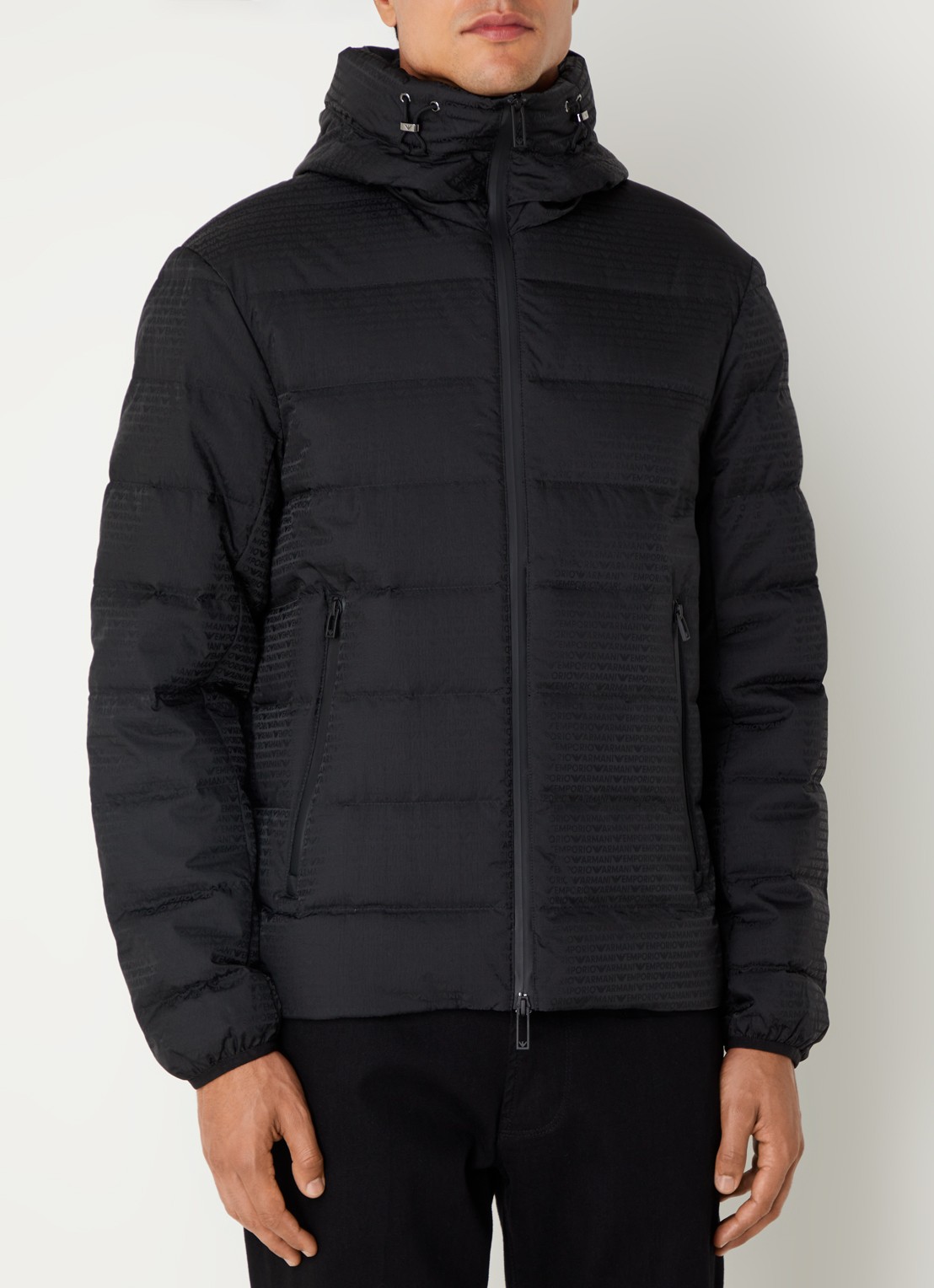 Armani Puffer jack met donsvulling en logoprint - detail zwart