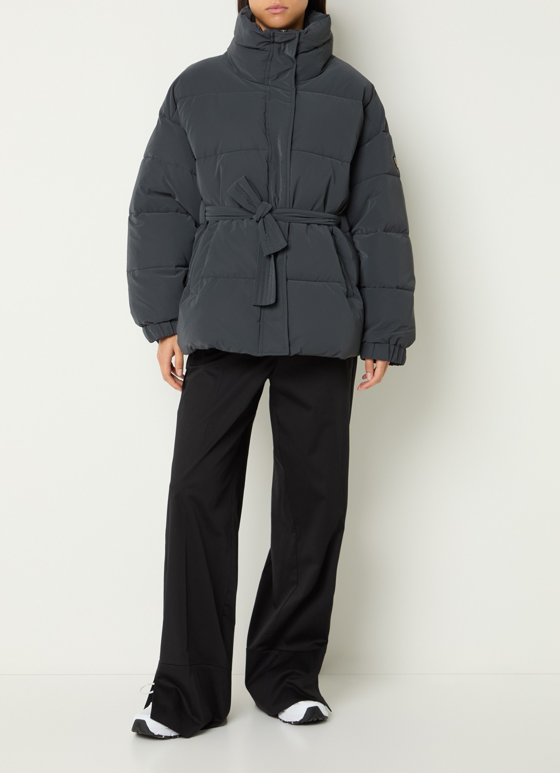 Armani Puffer jack met strikceintuur en logo - voorkant 3 antraciet