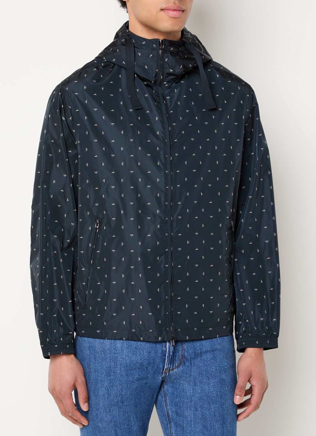 Armani Regenjas met logoprint en capuchon - detail 4 donkerblauw