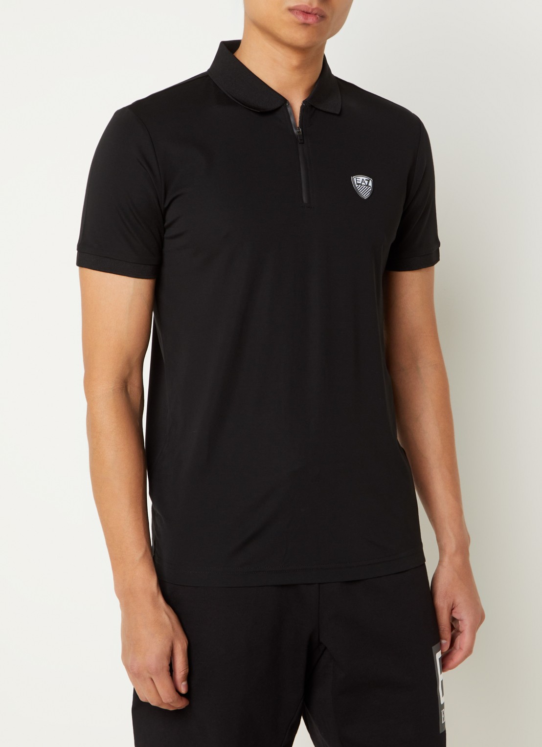 Armani Regular fit polo met logo en halve rits - detail 4 zwart