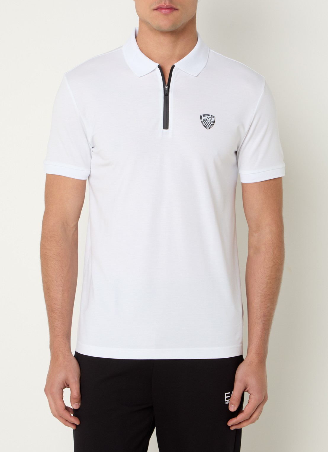 Armani Regular fit polo met logo en halve rits - detail 2 wit