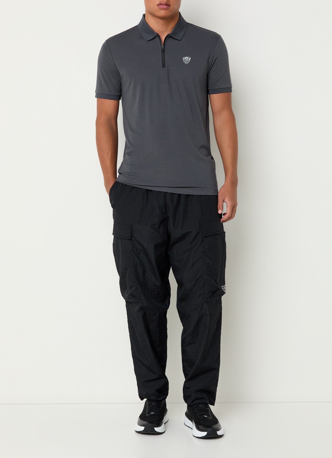 Armani Regular fit polo met logo en halve rits - voorkant 4 antraciet