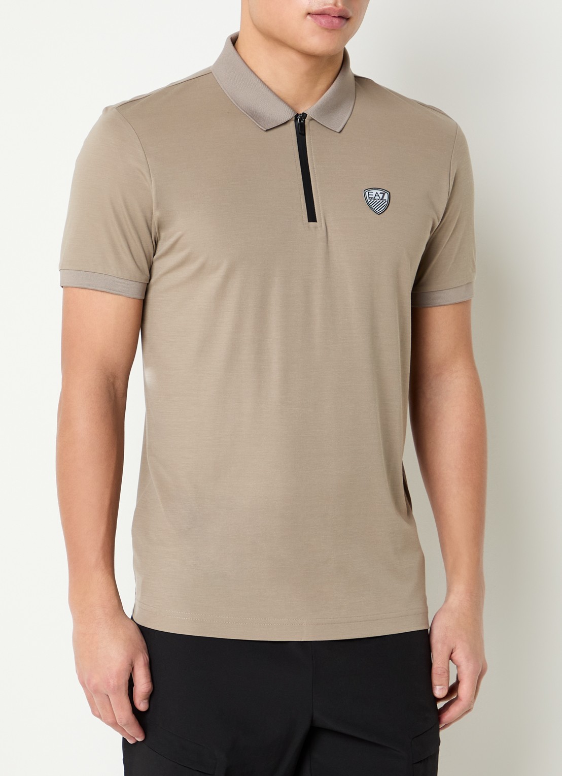 Armani Regular fit polo met logo en halve rits - detail beige