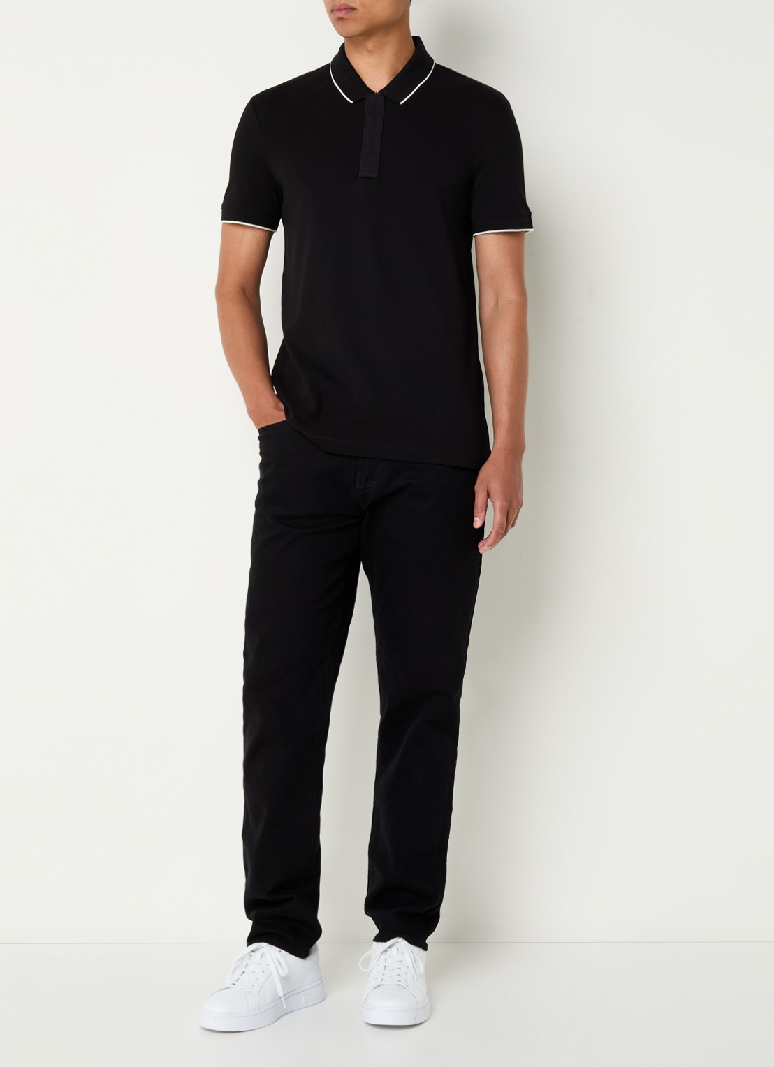 Armani Regular fit polo met logo - voorkant 2 zwart