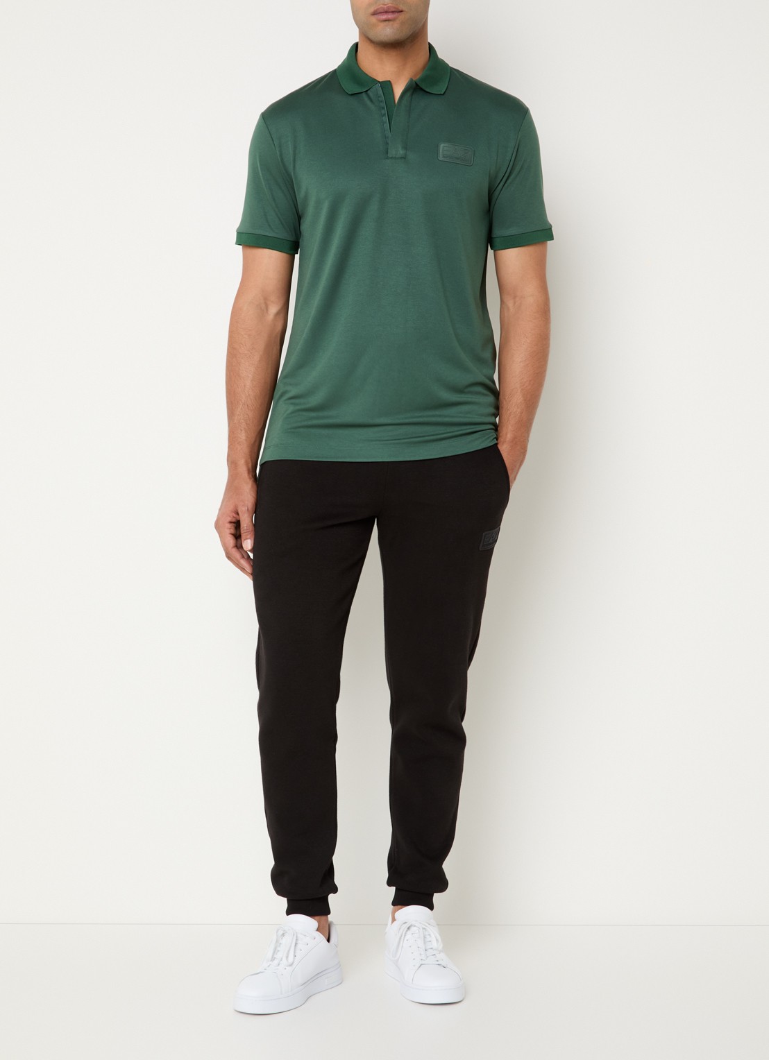 Armani Regular fit polo met logo - voorkant 2 legergroen