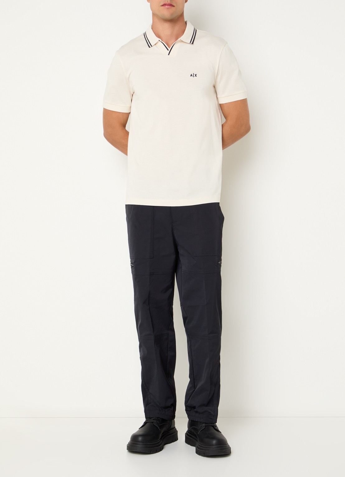 Armani Regular fit polo met logoborduring - voorkant 3 creme