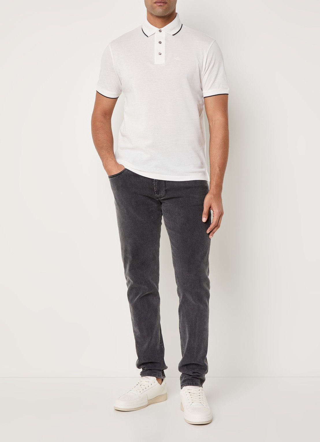 Armani Regular fit polo met logoborduring - voorkant 4 wit