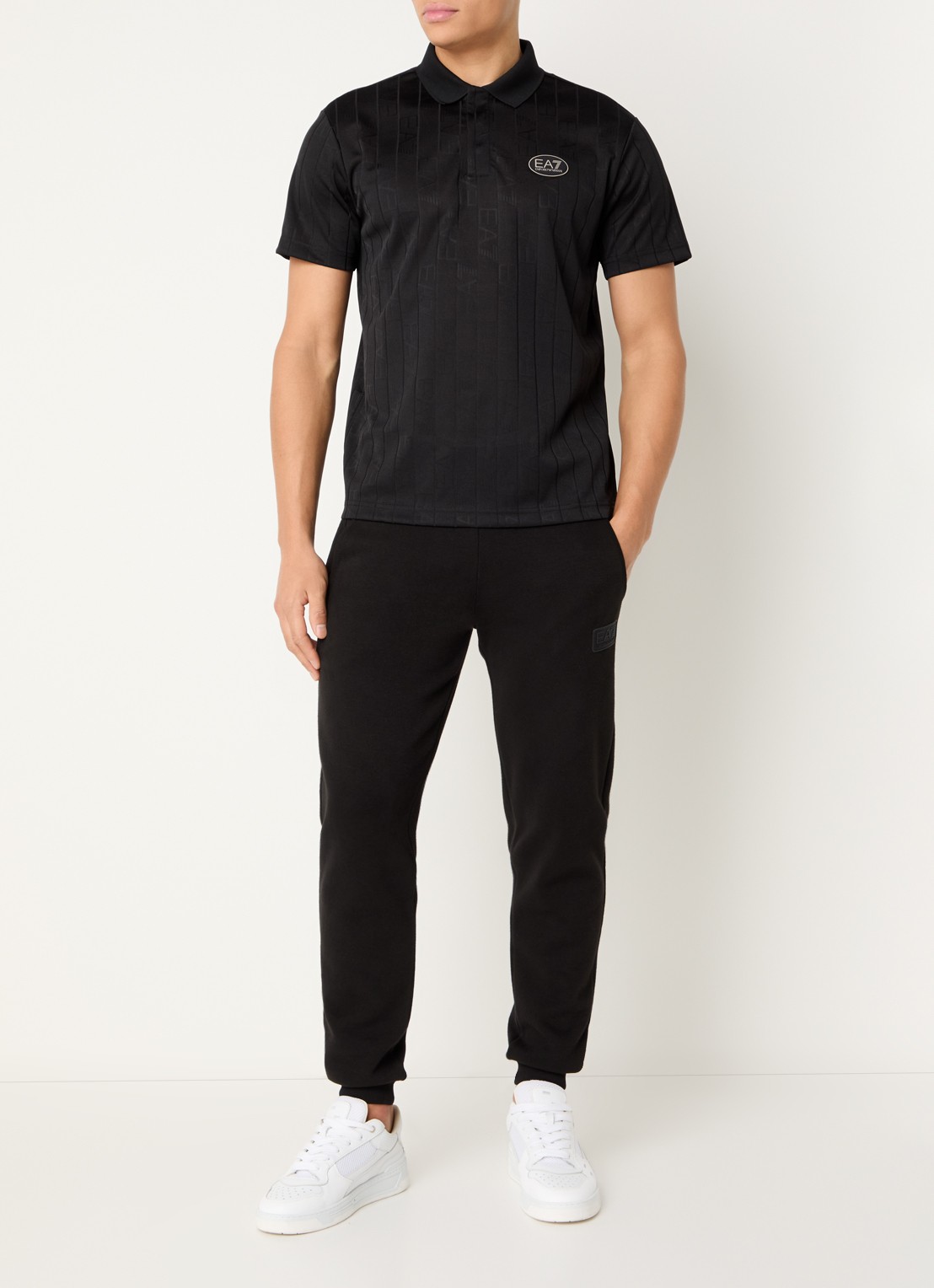 Armani Regular fit polo met logoprint - voorkant 3 fancy black logo / zwart