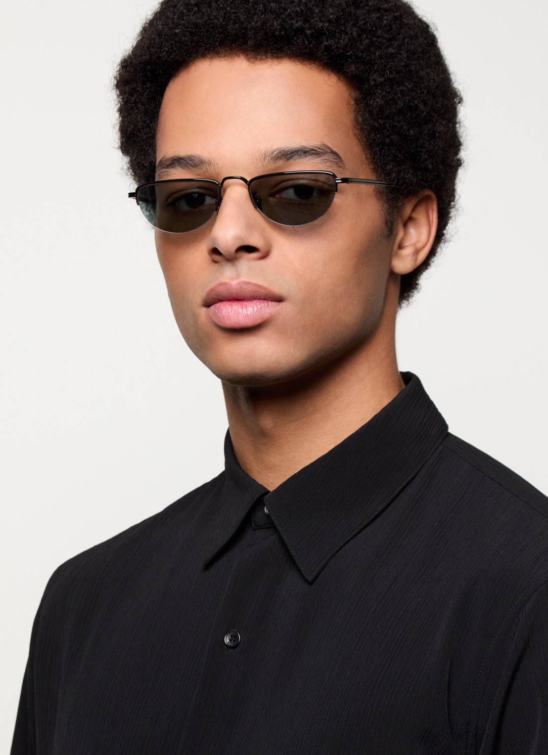 Armani Retro zonnebril AR6166J - voorkant 5 zwart