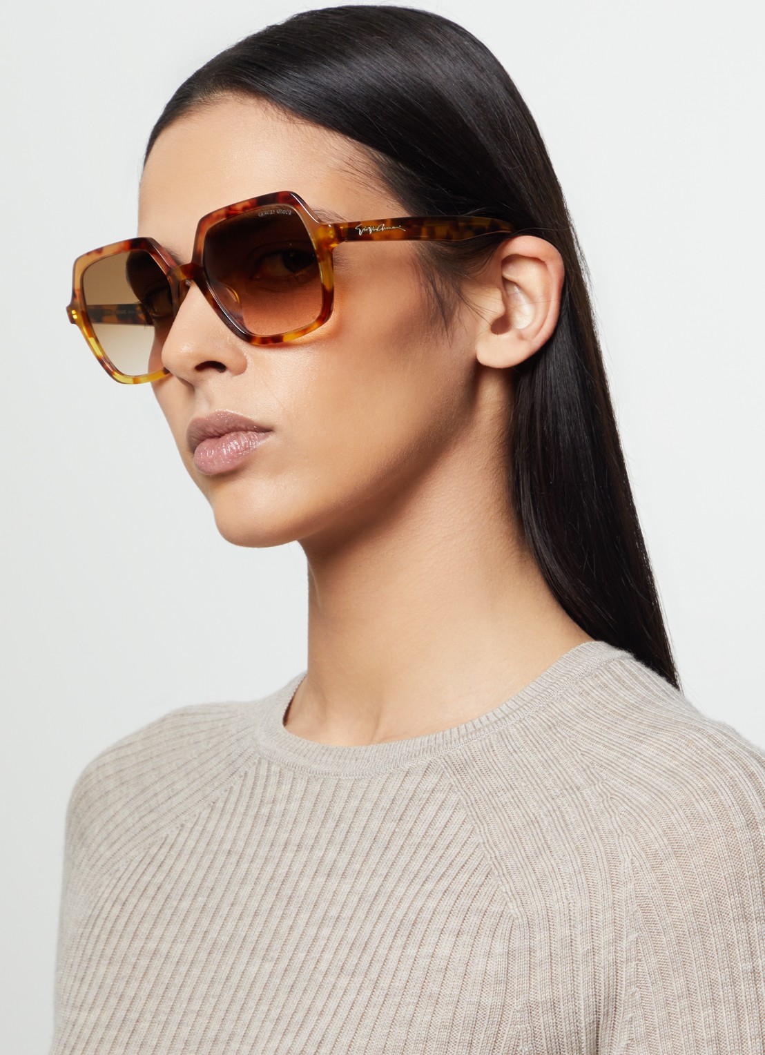 Armani Retro zonnebril AR8193U - voorkant 2 oranjebruin