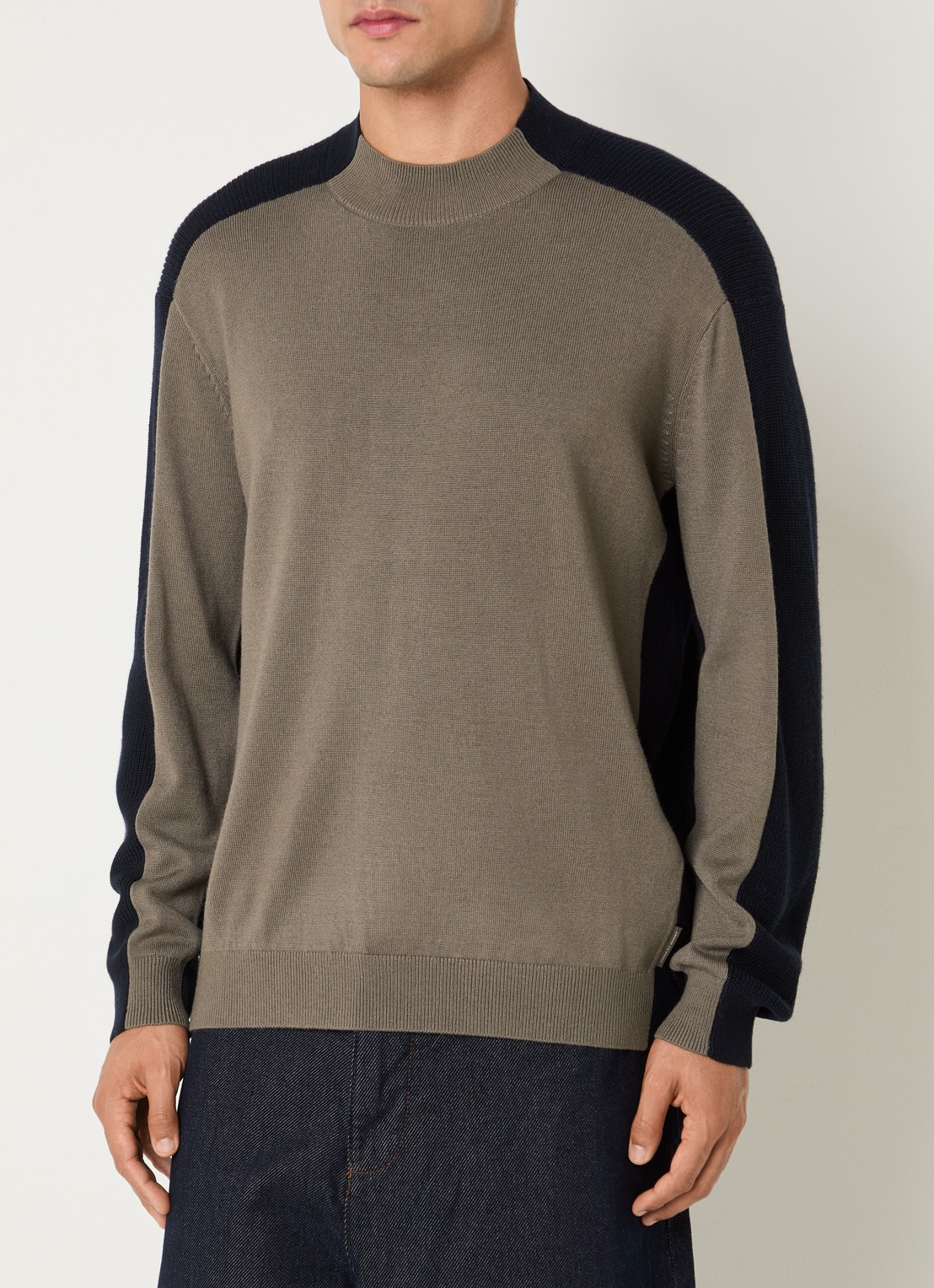 Armani Ribgebreide trui in scheerwolblend - detail 4 donkerkhaki