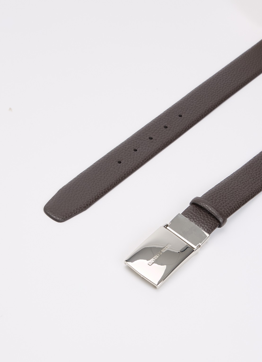 Armani Riem van leer met logo - detail donkerbruin