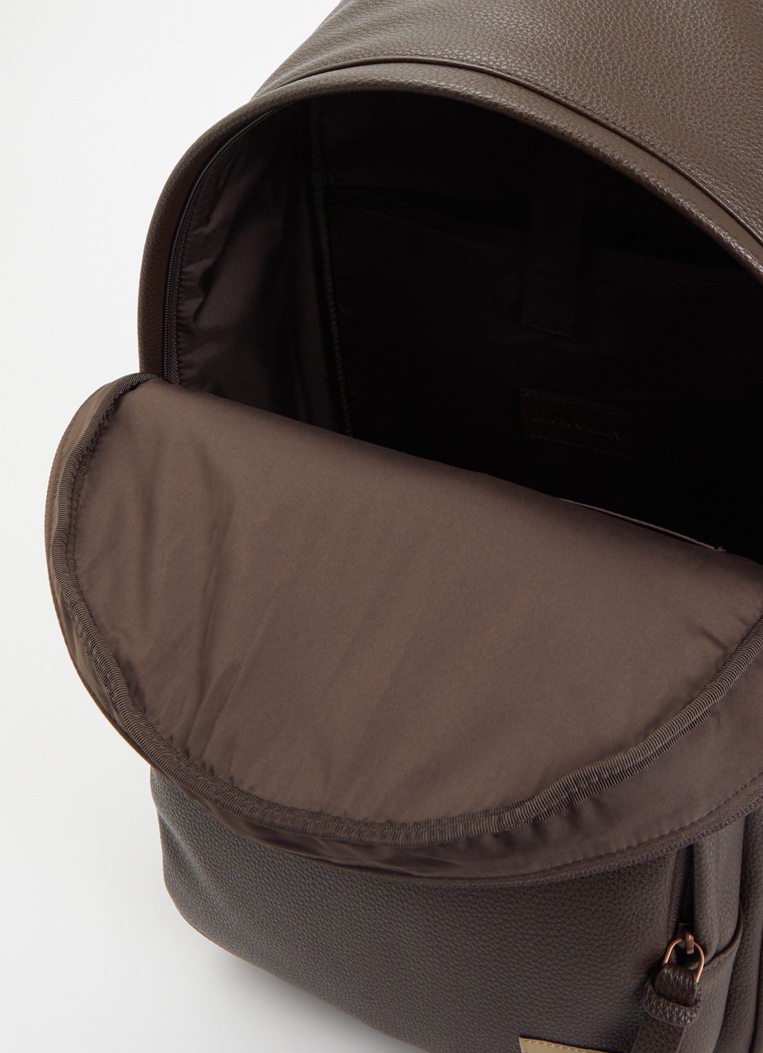 Armani Rugzak met 15 inch laptopvak - detail donkerbruin