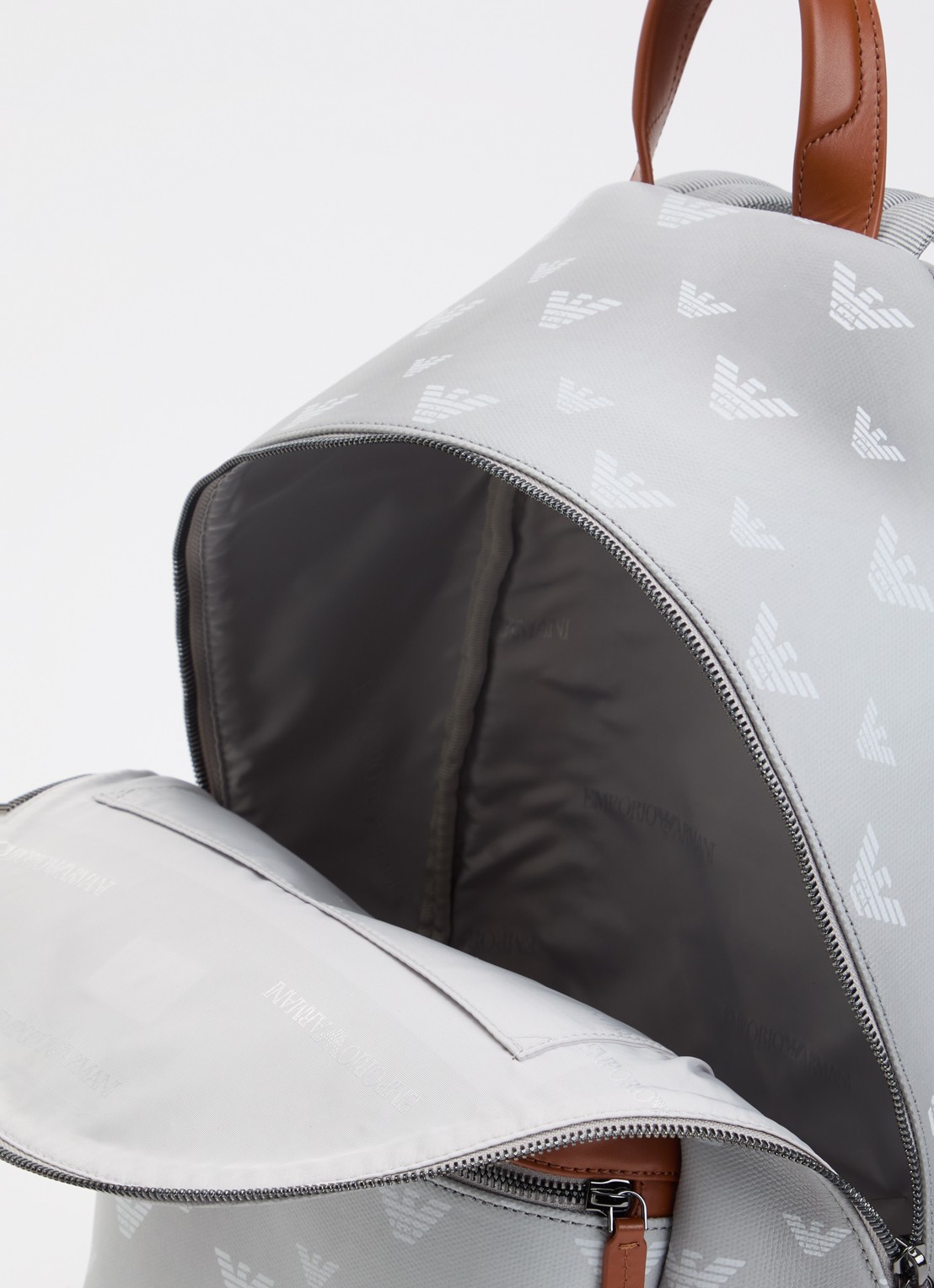 Armani Rugzak van canvas met logoprint en details van leer - detail 3 grijs