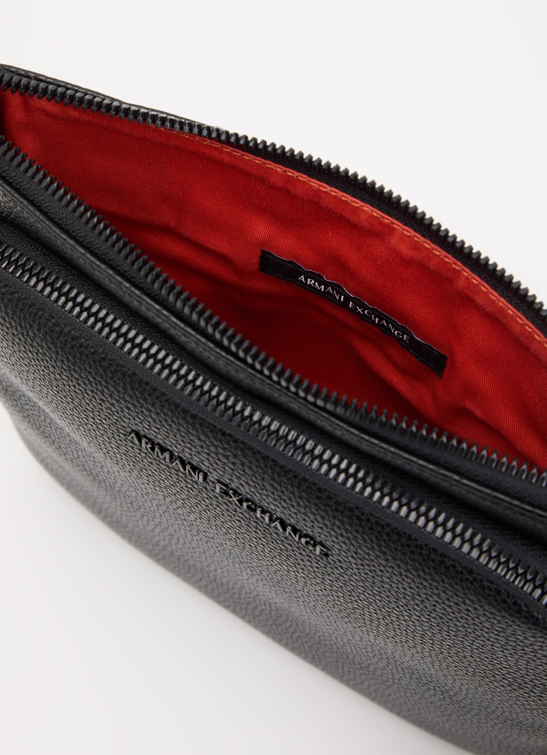 Armani Schoudertas met logo en verstelbare schouderriem - detail zwart