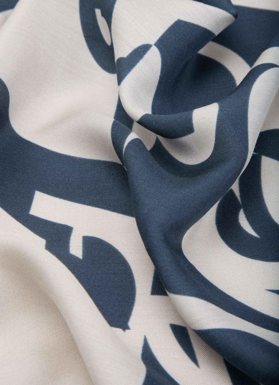 Armani Sjaal in zijdeblend met print 180 x 70 cm - detail 3 staalblauw