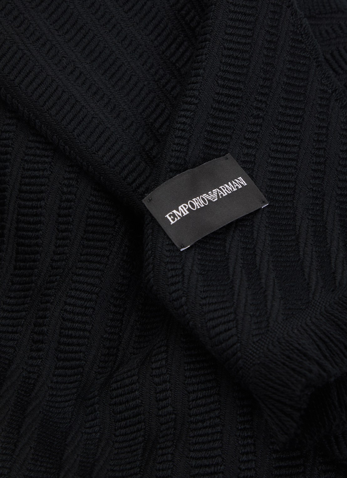 Armani Sjaal van scheerwol 180 x 39 cm - detail 2 zwart