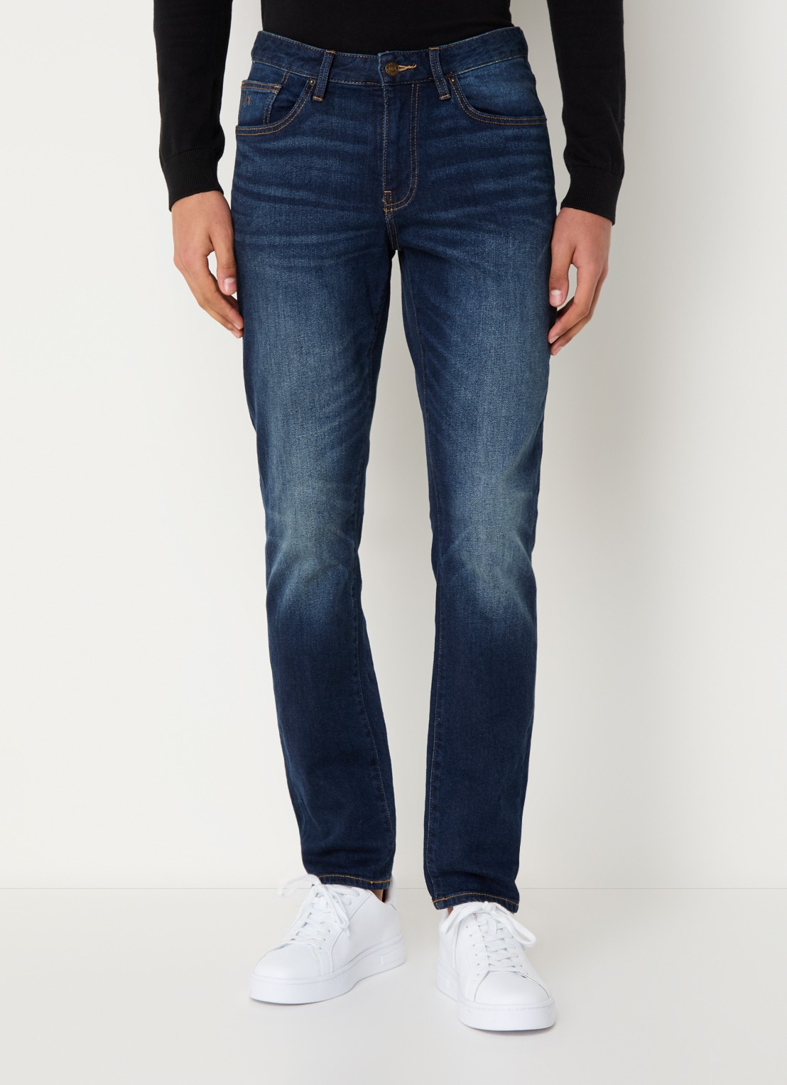 Armani Slim fit jeans met donkere wassing - detail 3 indigo