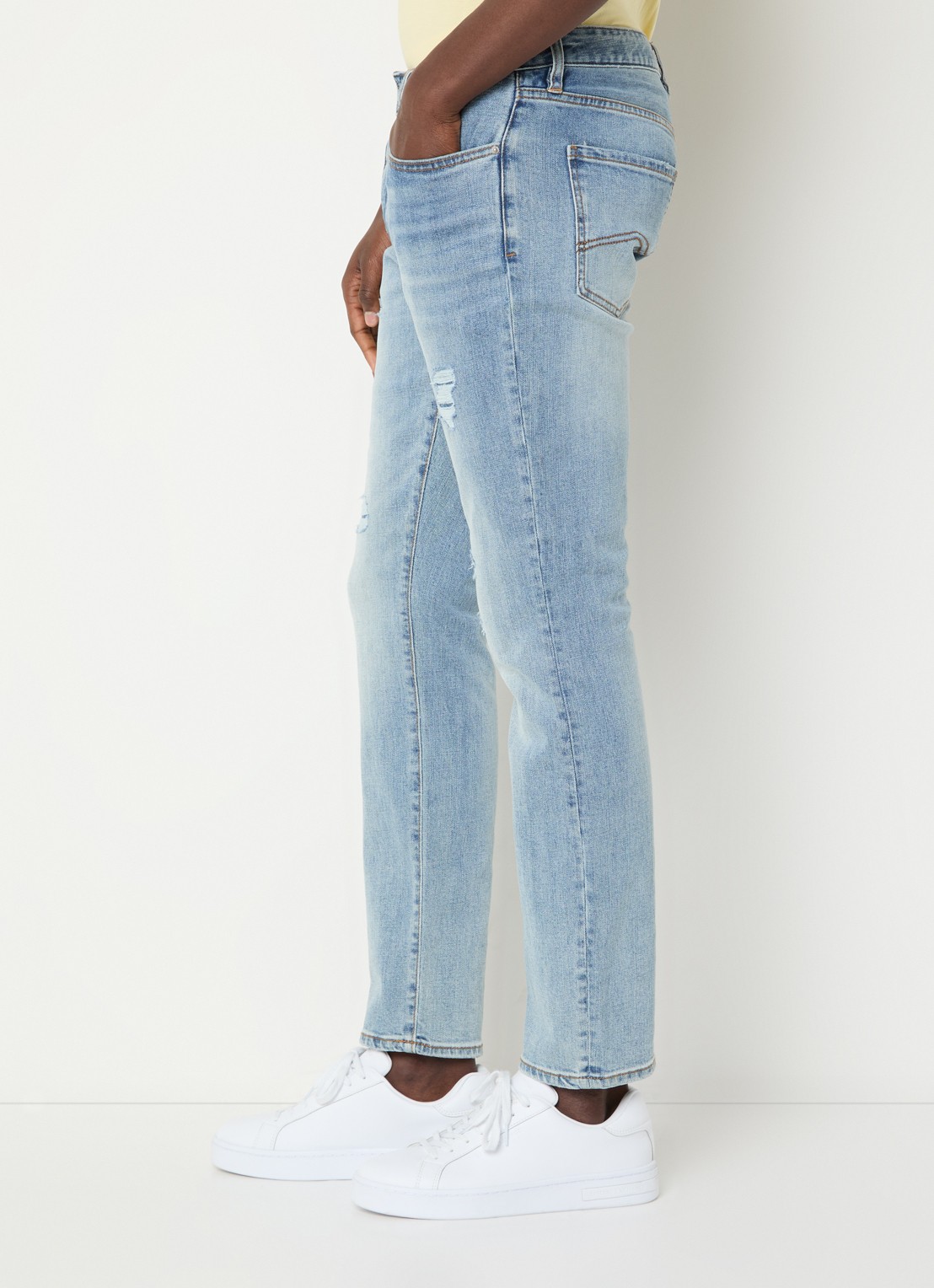 Armani Slim fit jeans met donkere wassing - detail 5 lichtblauw
