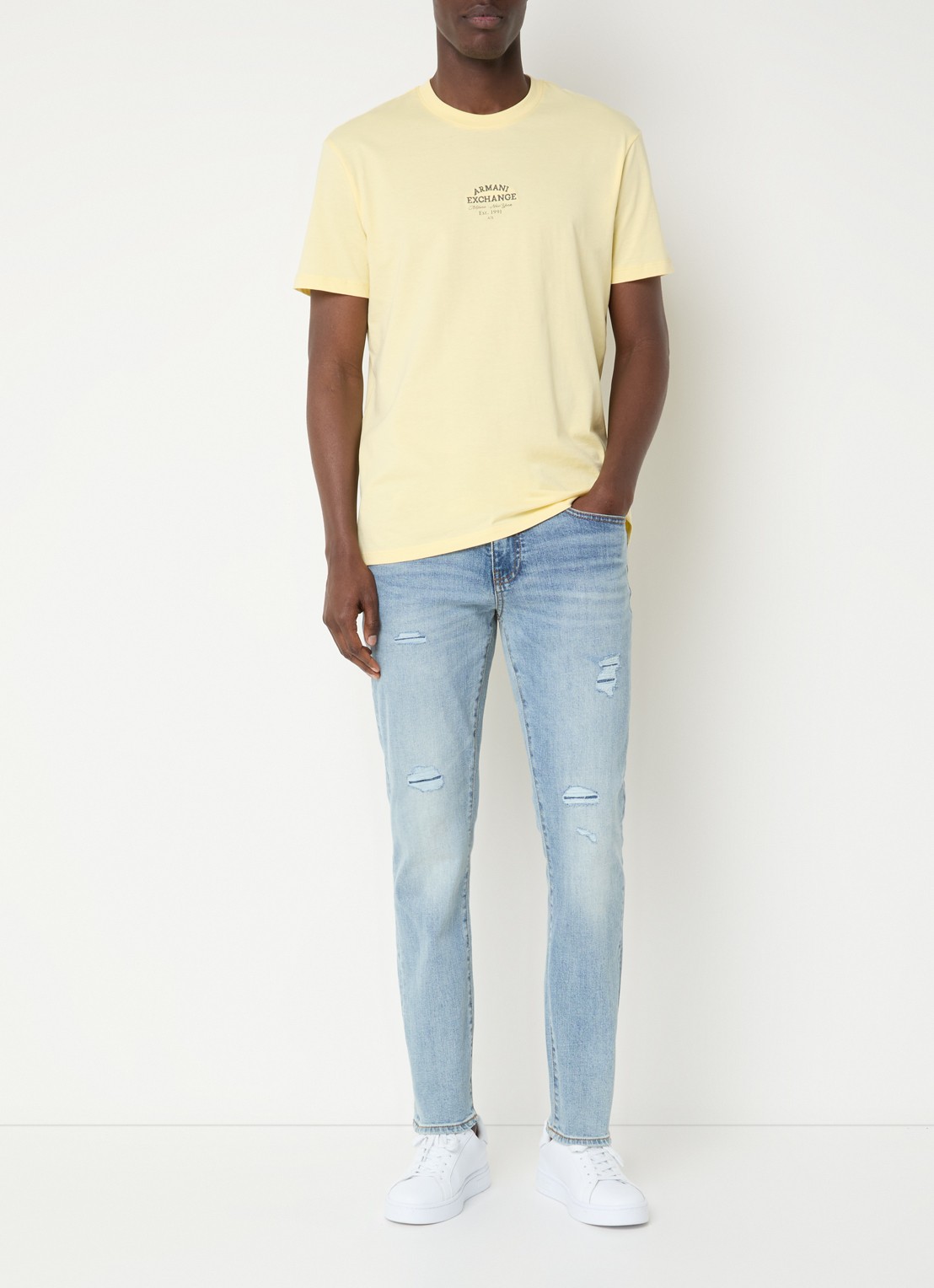 Armani Slim fit jeans met donkere wassing - voorkant 2 lichtblauw