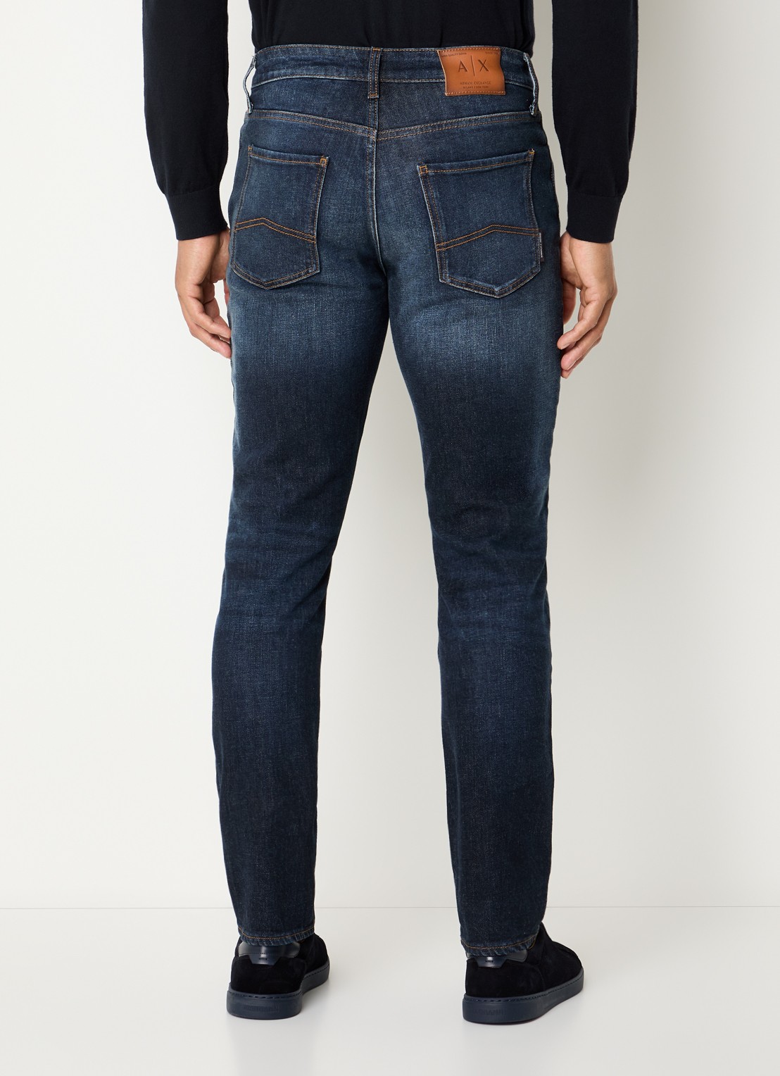 Armani Slim fit jeans met donkere wassing - achterkant indigo